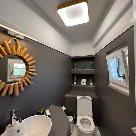 Luxurious Oasis In Paros Villa Hriszí Aktí