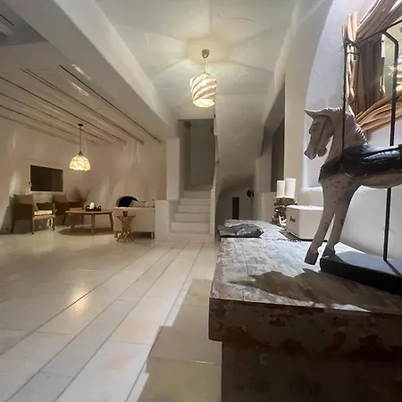 Luxurious Oasis In Paros * Hriszí Aktí